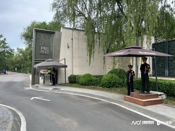 赣州达慧 高档别墅小区业主“自救”遇阻：更换物业公司为何这么难？